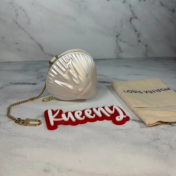 Louis Vuitton Shell Coin Purse Bag By The Pool Iridescent White/Gold LV Clutch - Picture 12 of 13